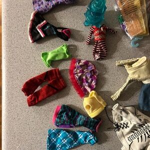 Monster High Fashion Doll Clothing Set - Red, Green, Blue, Yellow